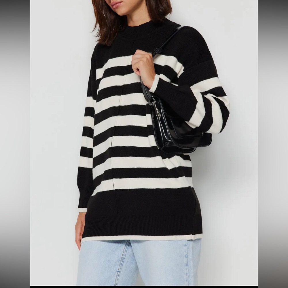 08 Chic Oversize Color Block Sweater